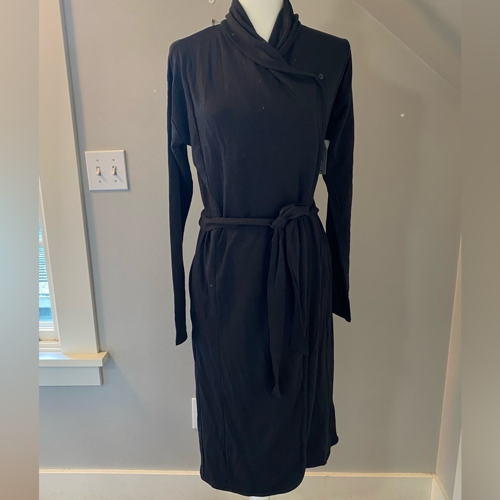 Tommy John Second Skin lounge robe. Black size small, full length w/ pockets